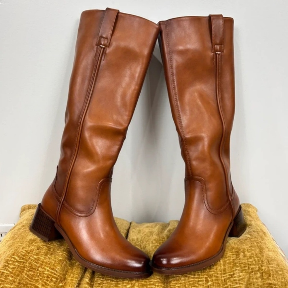 Chic Brown Leather Heeled Boots